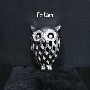 Vintage Crown Trifari Owl Brooch, Silver Tone, 1970s Jewelry